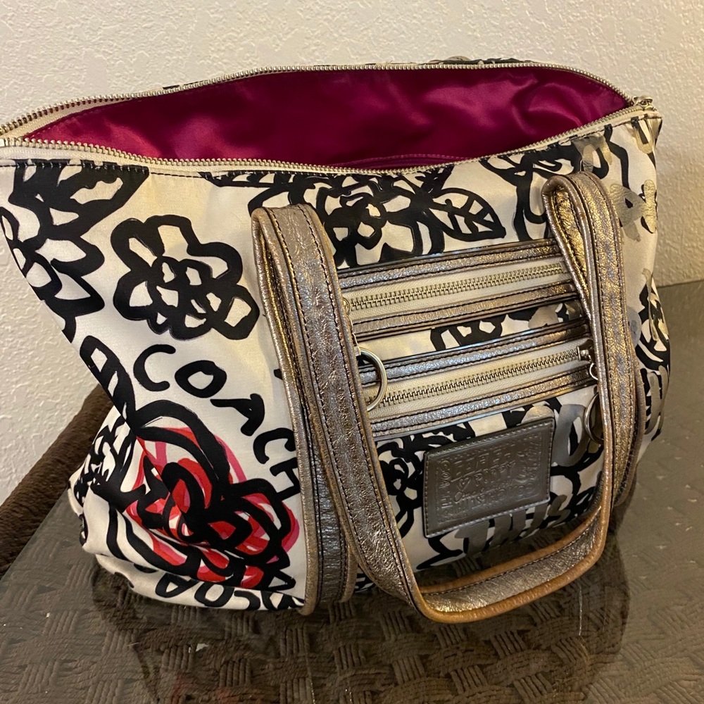 Coach Poppy purse